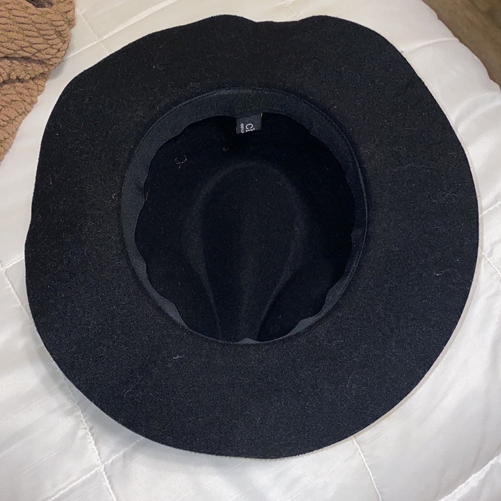 Hat - Picture 6 of 7